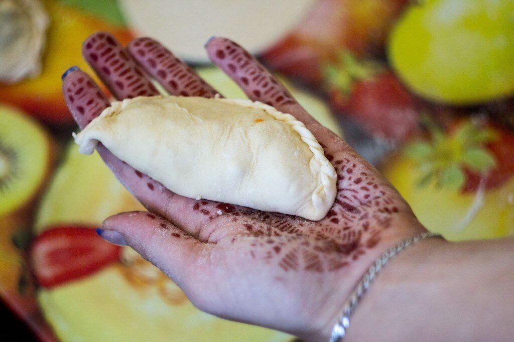 Пирожки из слоеного теста