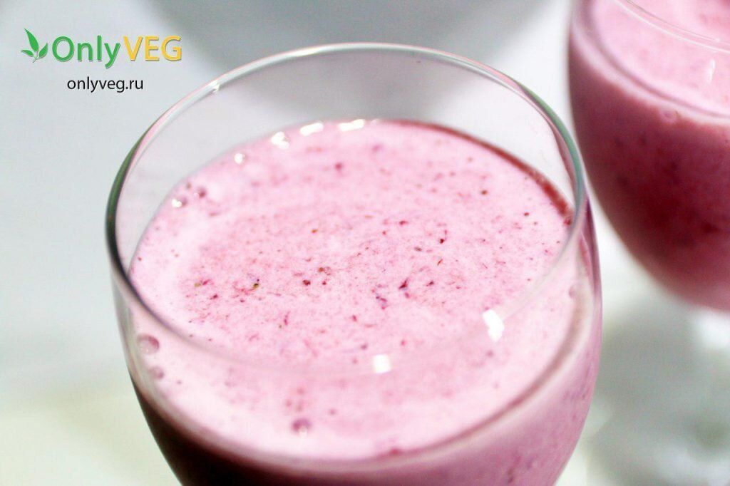 Клубнично-банановый коктейль