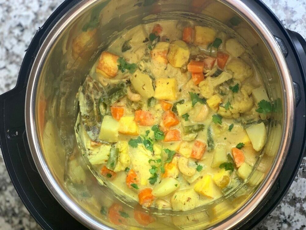 Быстро и просто можно приготовить овощи с паниром в домашних условиях.