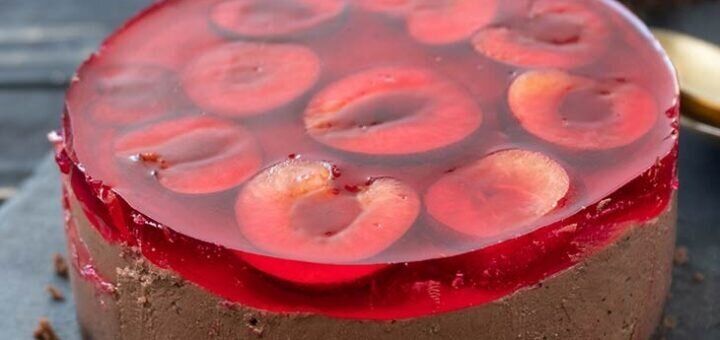 Шоколадно-вишневый чизкейк