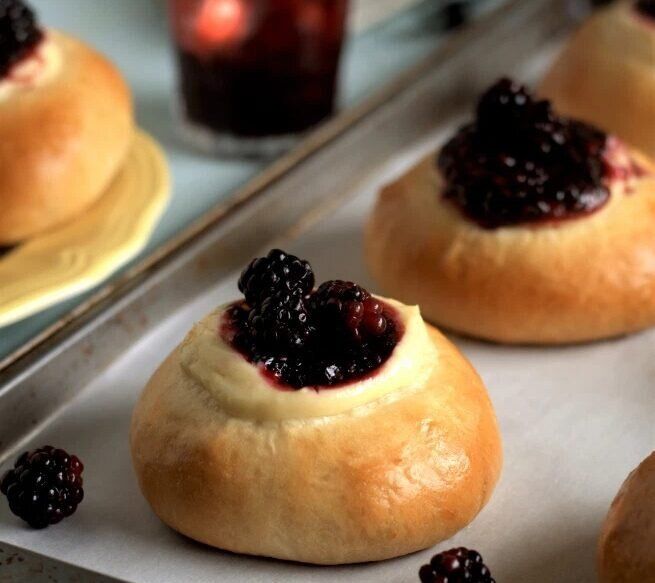 Ватрушки с творогом и вареньем