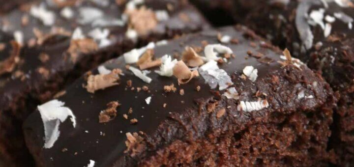 Шоколадный бисквит с глазурью