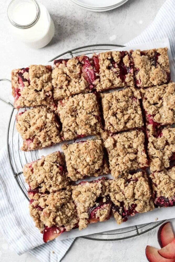 Овсяный пирог со сливами 