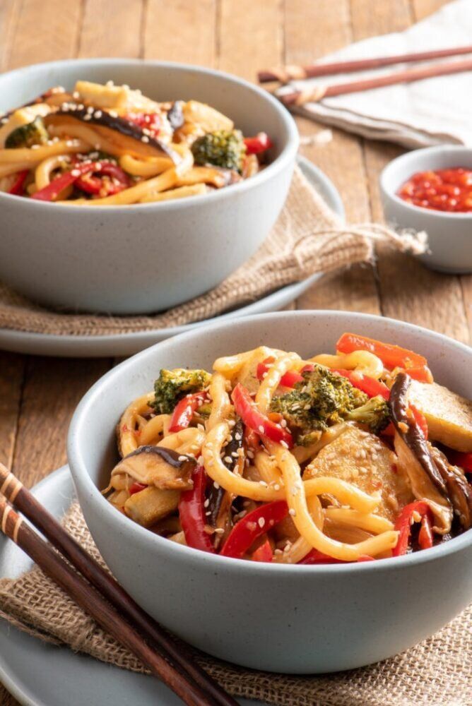 Лапша с овощами и тофу