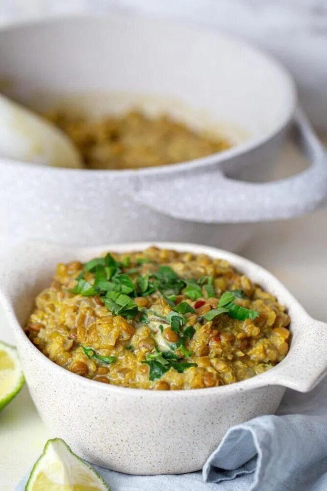 Карри с чечевицей и киноа