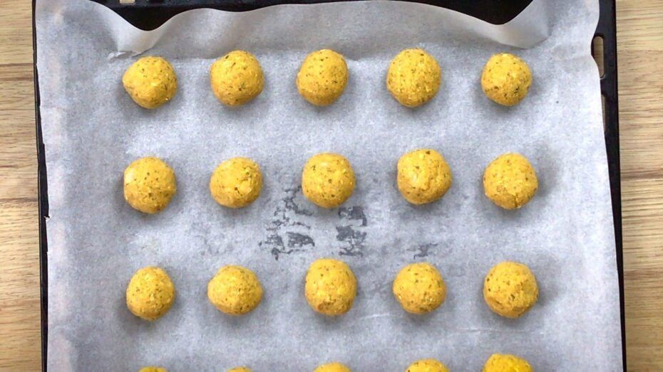 Фрикадельки из нута и риса 