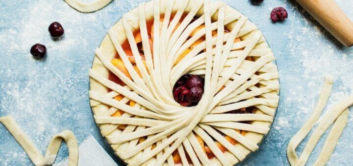 Пирог с персиками