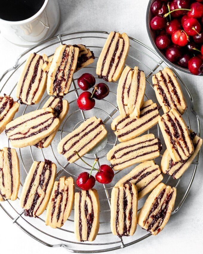 Печенье с вишней 