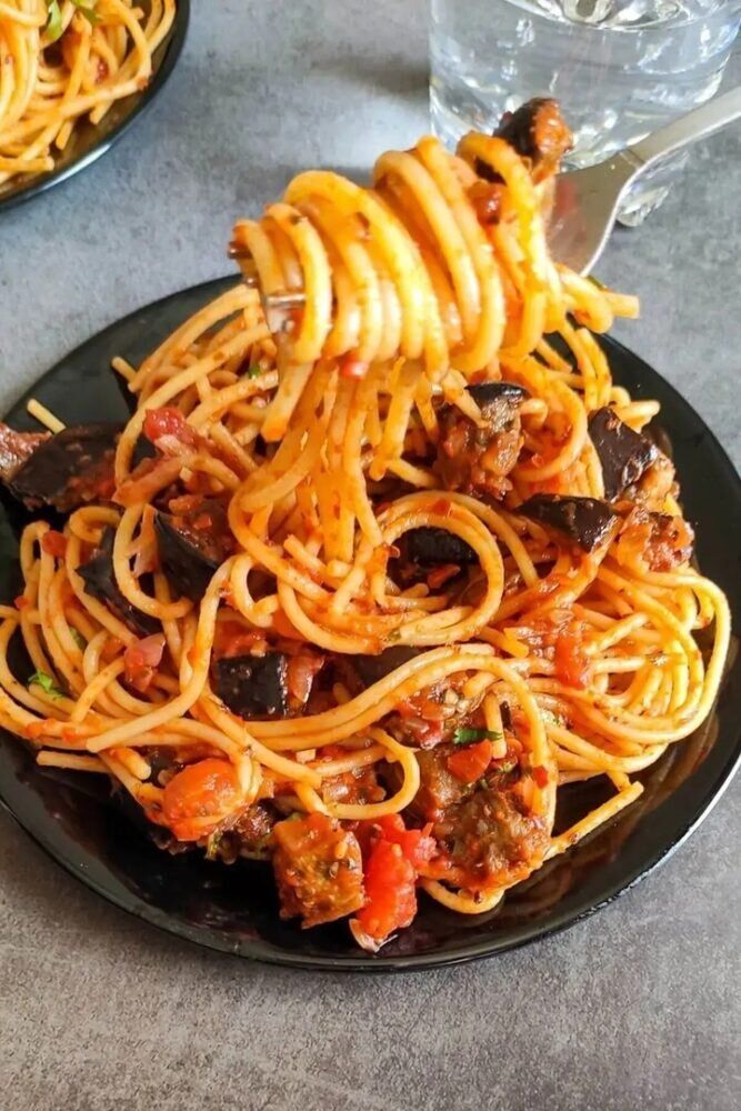 Спагетти с баклажанами 