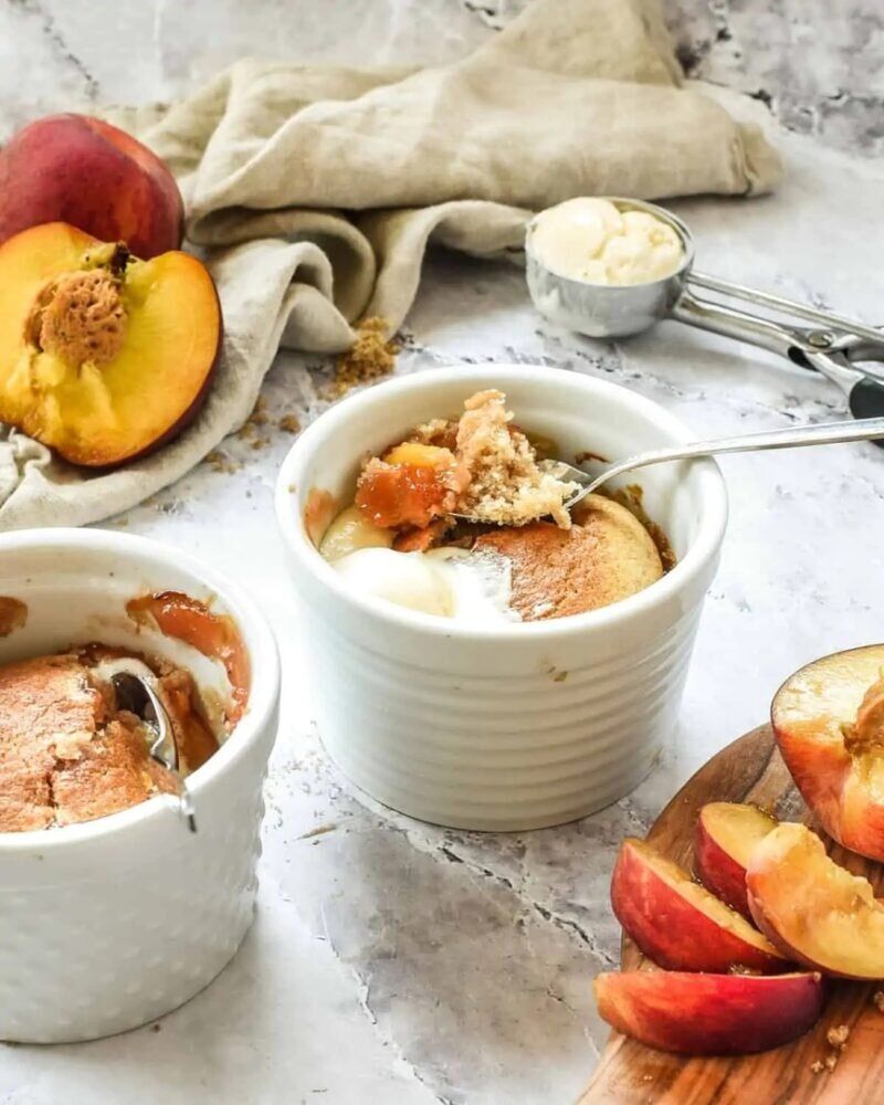 Персиковый коблер