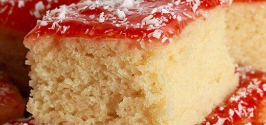 Простой бисквит с джемом
